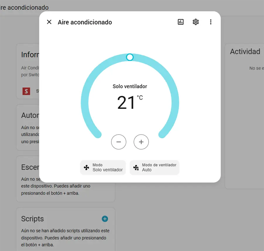 Panel de control del aire acondicionado en Home Assistant mediante SwitchBot Hub 2, con temperatura ajustada a 21 °C, modo solo ventilador y velocidad automática.