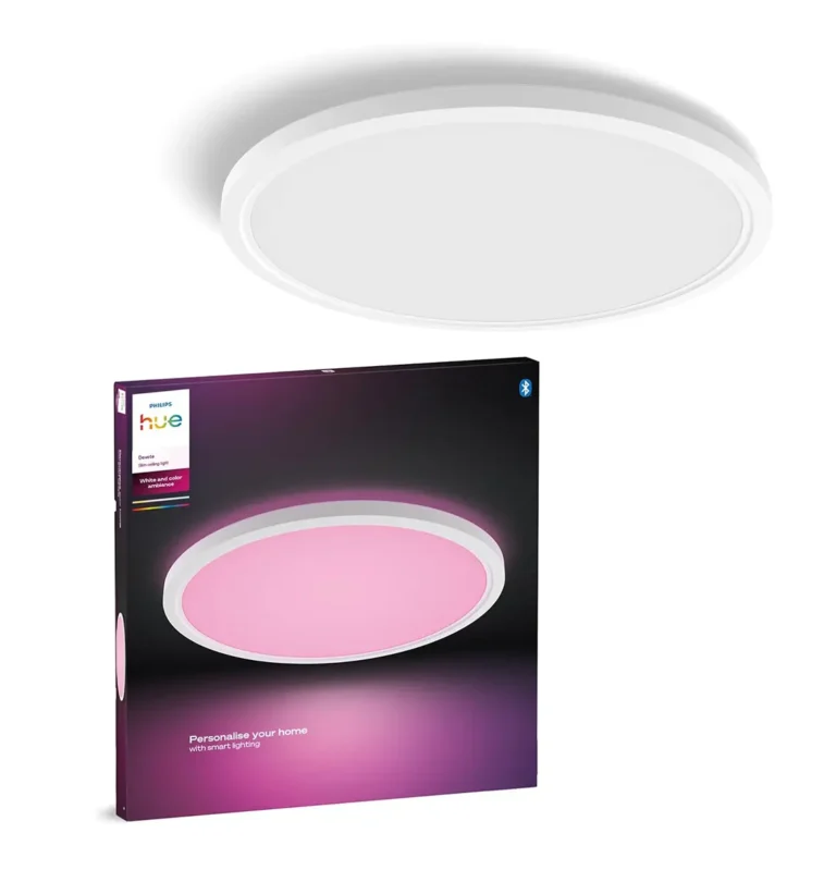 Imagen de portada del plafón LED inteligente Philips Hue Devote, mostrando el producto real en color blanco junto a su caja oficial. El empaque destaca la funcionalidad 'White and Color Ambiance' con una foto de la lámpara emitiendo luz rosa e incluye el logo de conectividad Bluetooth.