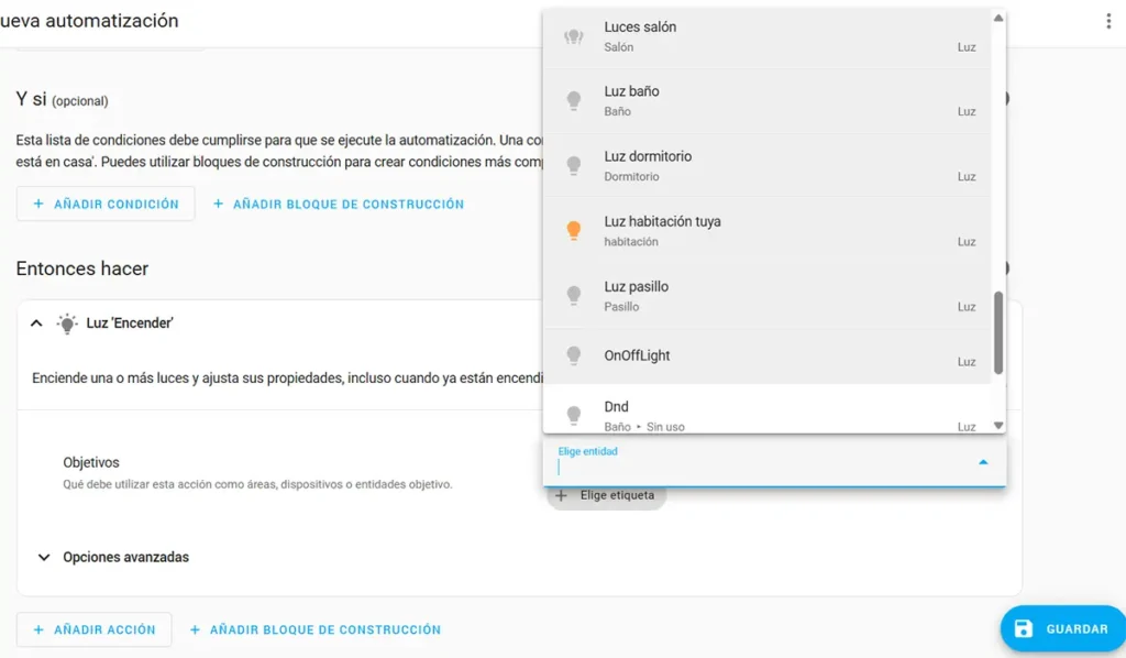 Seleccionando la entidad 'Luz habitación tuya' como objetivo en la acción 'Luz: Encender' de una automatización de Home Assistant.
