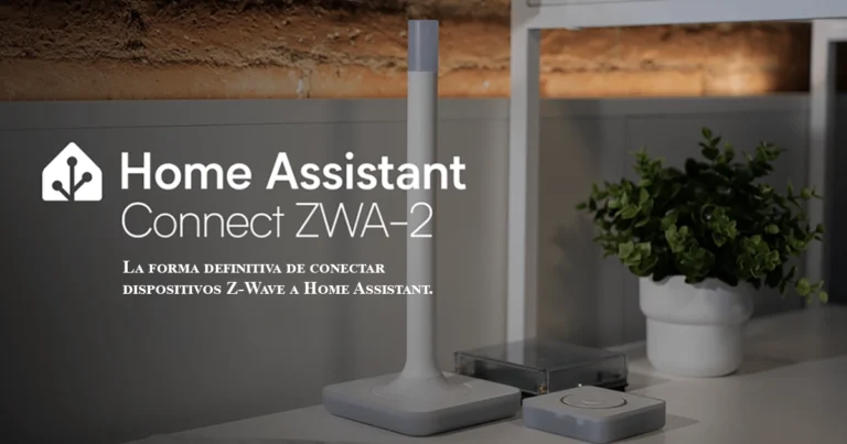 El adaptador Z-Wave Home Assistant Connect ZWA-2 en una estantería junto a una planta. La antena blanca y alta está diseñada para mejorar la domótica y el alcance Z-Wave en el hogar inteligente.