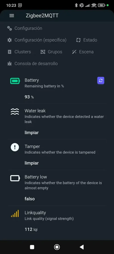 Entidades expuestas por el Shelly Flood Gen4 en Zigbee2MQTT para Home Assistant: se muestra el nivel de batería (93%), el estado de la fuga de agua (Water leak), el sensor de manipulación (Tamper) y la calidad de la señal Zigbee (Linkquality).