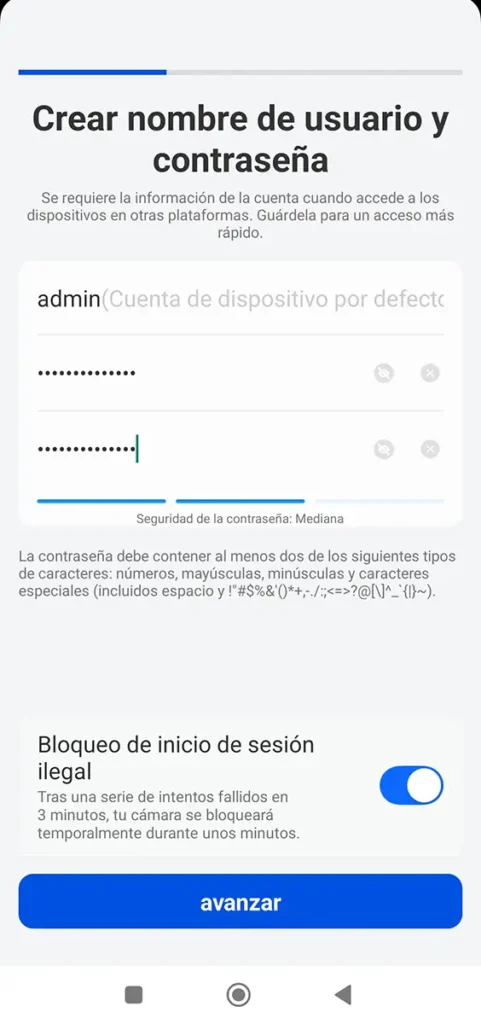 Pantalla de la app Reolink para crear nombre de usuario y contraseña de la cámara Reolink TrackMix PoE, con bloqueo de inicio de sesión ilegal activado.