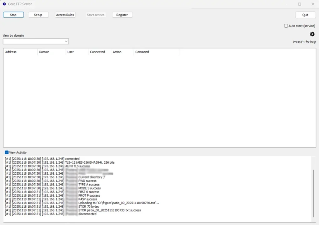 Core FTP Server mostrando la conexión correcta de la cámara Reolink TrackMix PoE y la subida de capturas y vídeos por FTP.