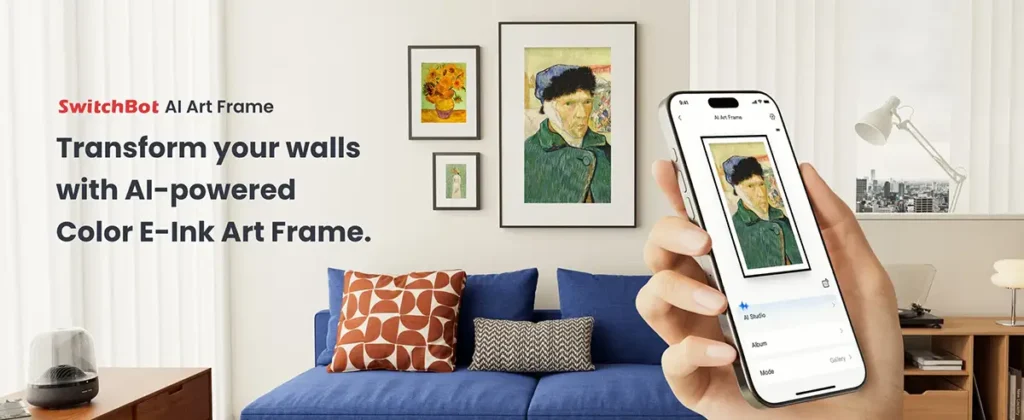 Controlando los marcos digitales SwitchBot AI Art Frame con pantalla E Ink a color desde la app de SwitchBot en un smartphone. En la pared del salón se ven varios marcos mostrando obras de arte de Van Gogh, creando una galería personalizada.