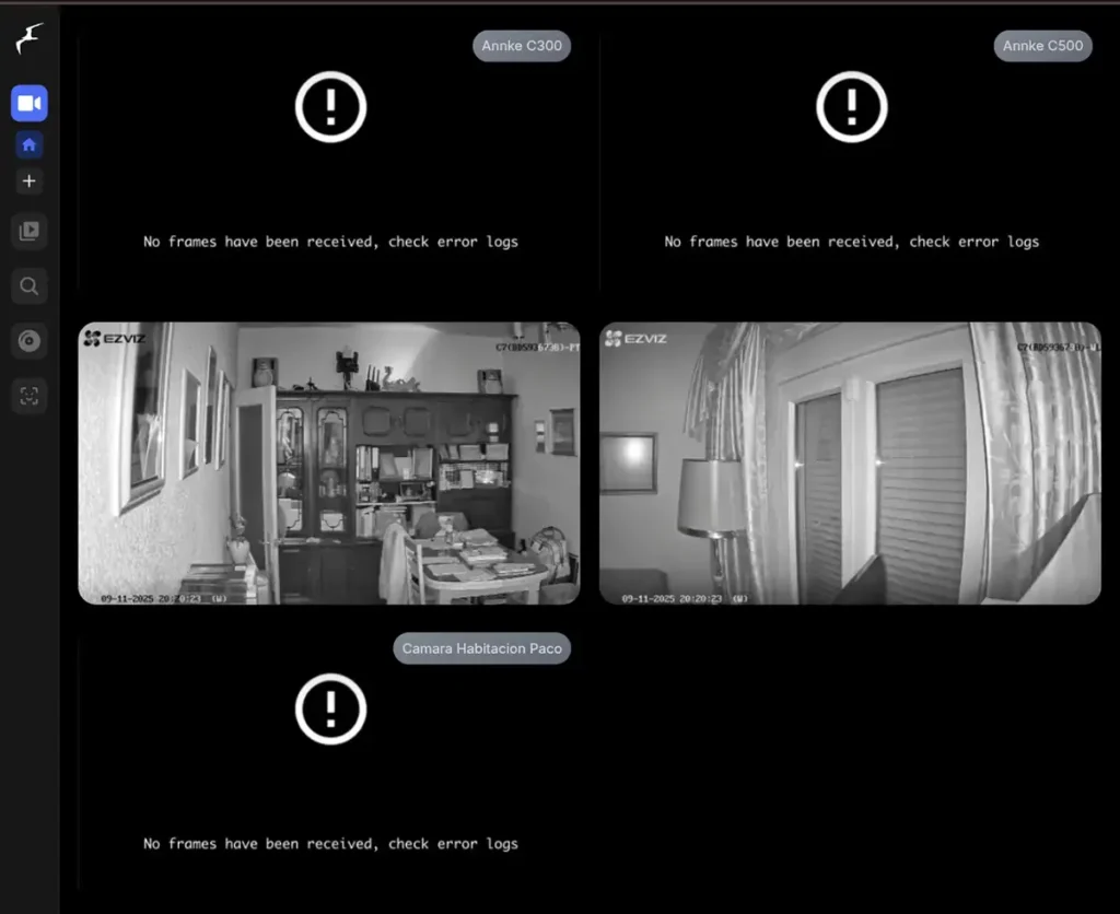 Interfaz del NVR Frigate mostrando la integración exitosa de la cámara Ezviz C7 Dual, con los dos streams de vídeo RTSP (uno por cada lente) funcionando correctamente en la vista en directo.