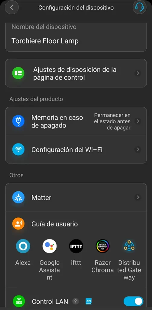 Captura de la app Govee Home con la configuración de la lámpara Govee Torchiere: nombre del dispositivo, memoria en caso de apagado, Wi-Fi, Matter, integraciones y Control LAN activado
