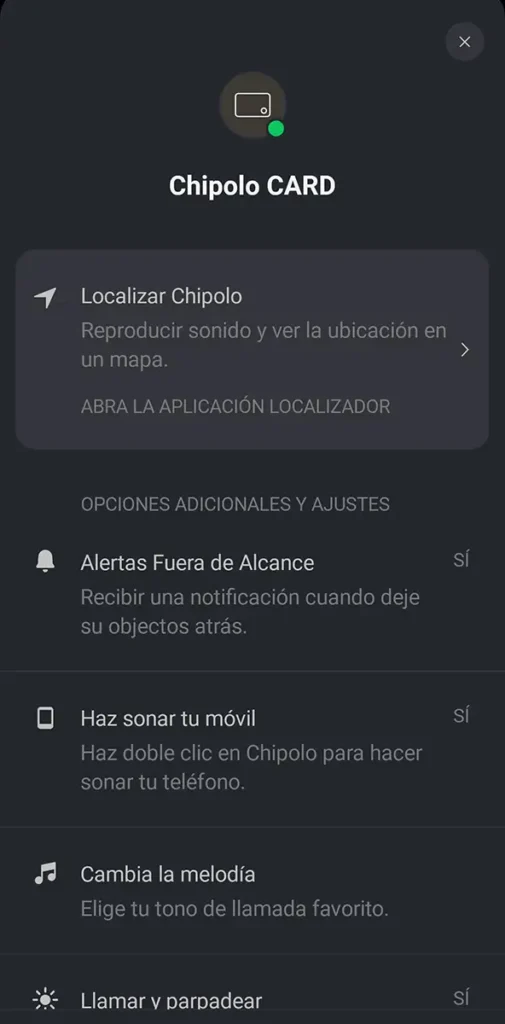 Pantalla de la app de Chipolo con el Chipolo Card configurado, mostrando opciones como localizar en el mapa, alertas fuera de alcance y hacer sonar el móvil