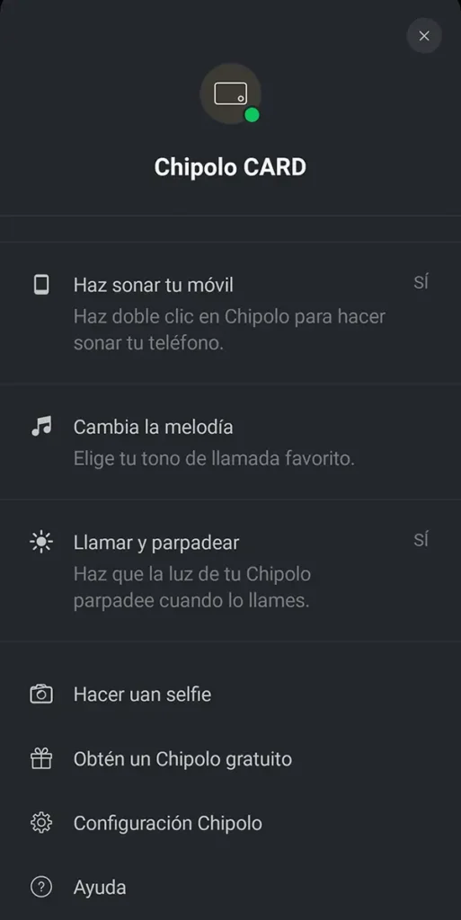 Menú de la app de Chipolo Card con funciones extra: hacer sonar el móvil, cambiar la melodía, llamar y parpadear y disparar un selfie