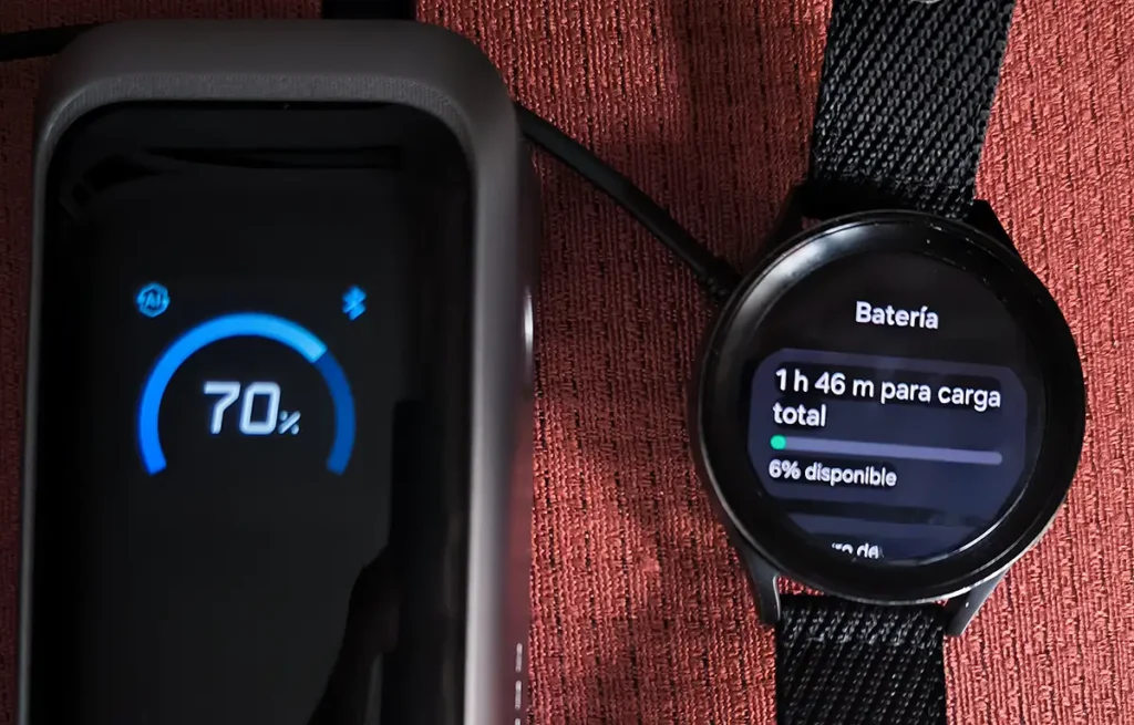 Anker Prime Power Bank 20K 220W cargando un Samsung Galaxy Watch 5 Pro: el reloj muestra tiempo estimado de carga