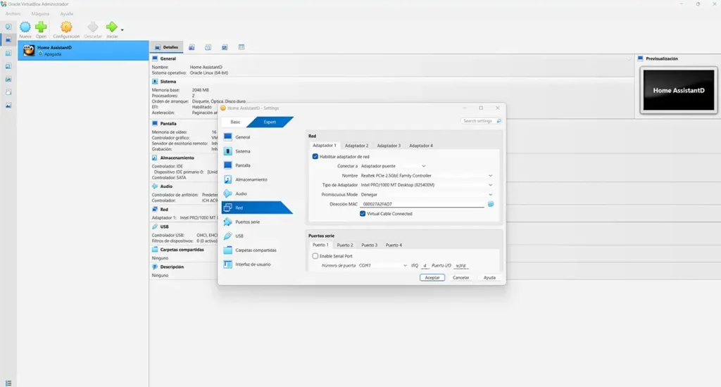 Configuración de red de la máquina virtual en VirtualBox con el adaptador 1 en modo Adaptador puente para que Home Assistant se conecte a la red local.