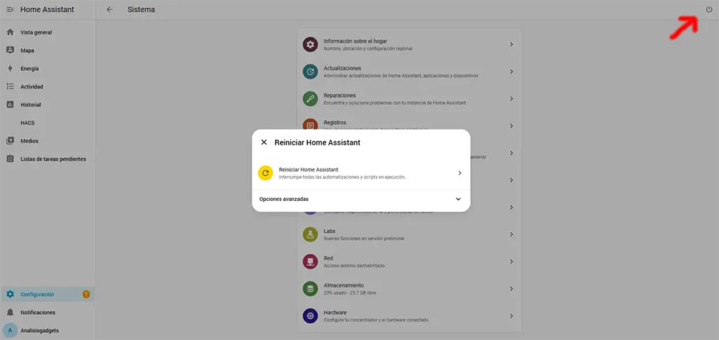 Pantalla de sistema de Home Assistant mostrando la opción para reiniciar Home Assistant después de instalar HACS