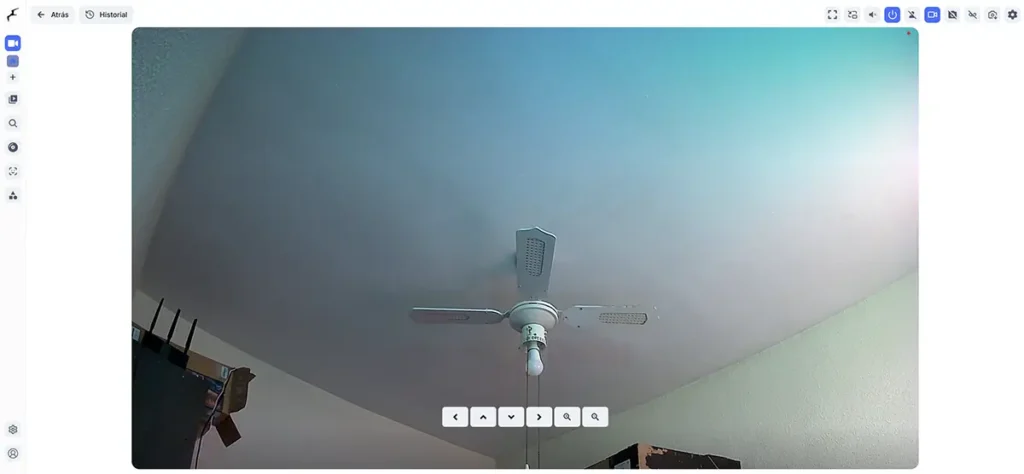 SONOFF CAM Pan-Tilt 2 en Frigate con imagen en directo y controles PTZ para mover la cámara