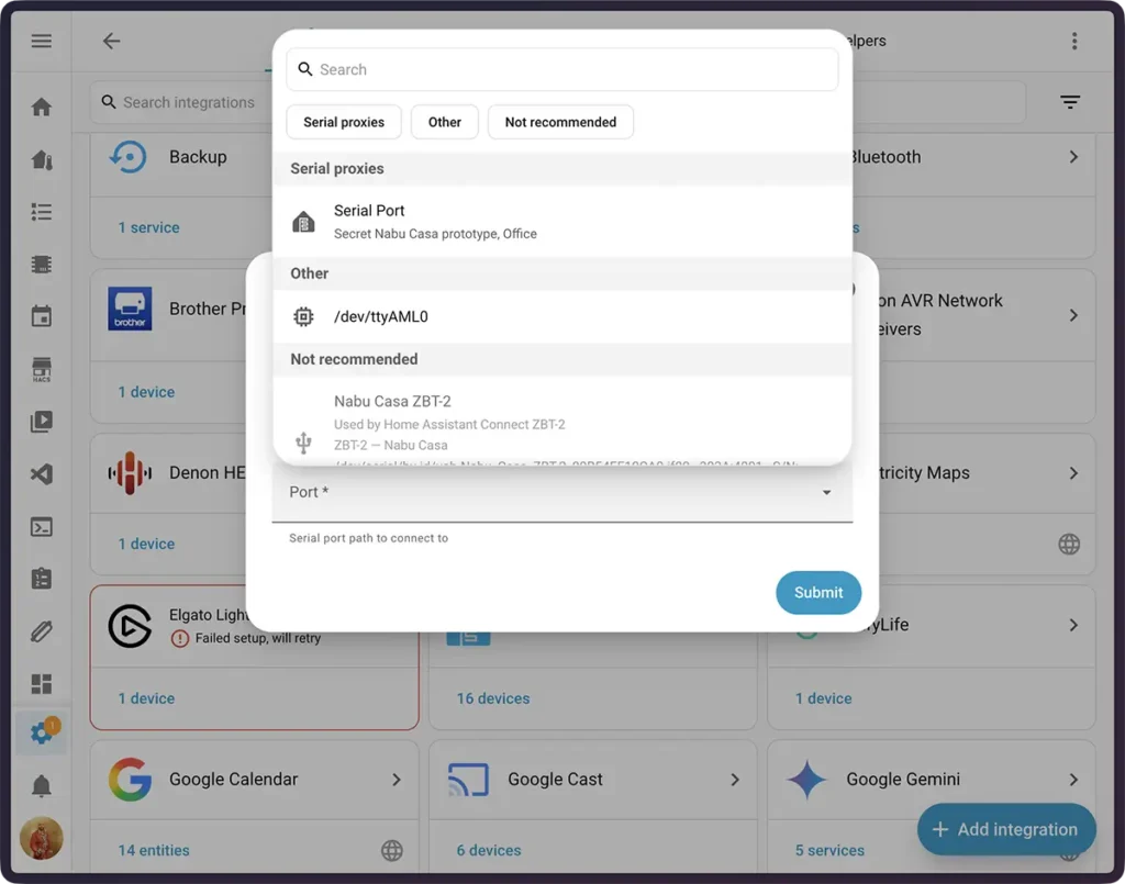 Selector de puertos serie en Home Assistant 2026.5 mostrando un serial proxy por red junto a puertos locales y dispositivos no recomendados