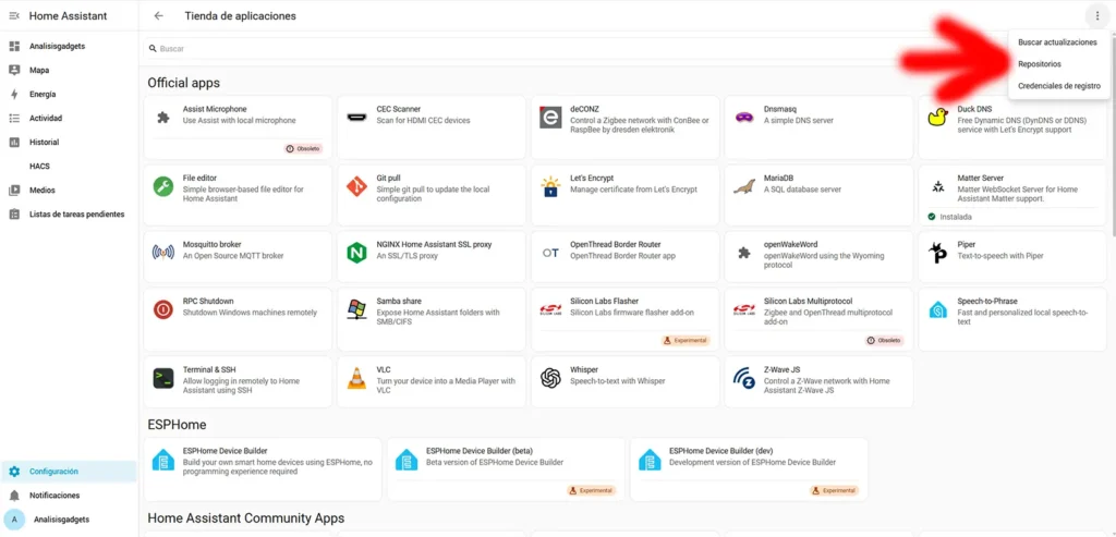 Tienda de aplicaciones de Home Assistant con el menú de tres puntos abierto para acceder a Repositorios