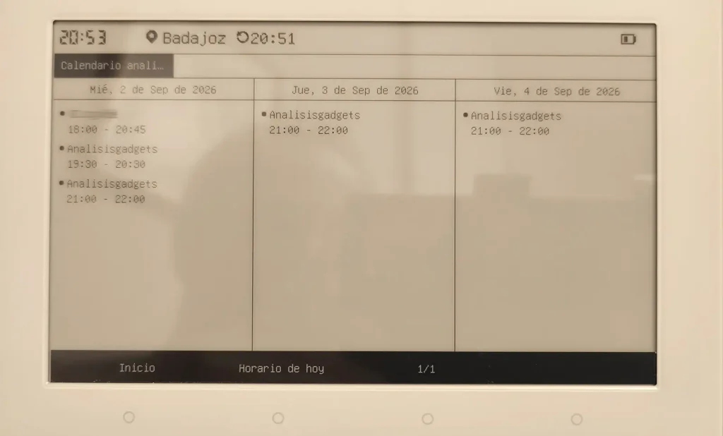 Vista de 3 días del calendario en el SwitchBot E-Ink Home Dashboard mostrando la hora de cada evento pero sin descripción