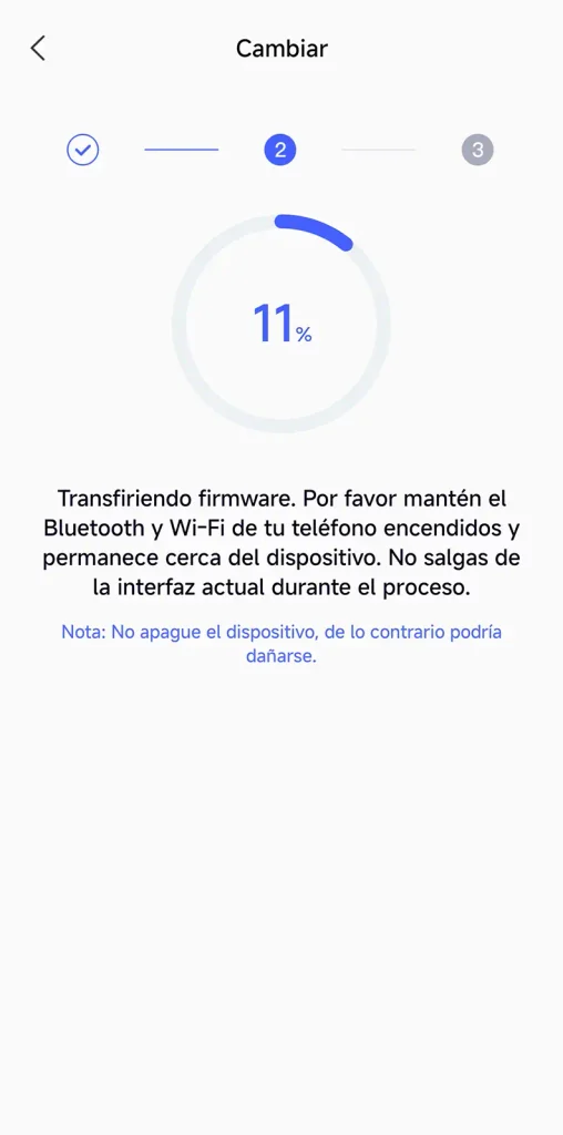 Aqara Home transfiriendo el firmware al Aqara Power Plug H2 EU durante el cambio de protocolo
